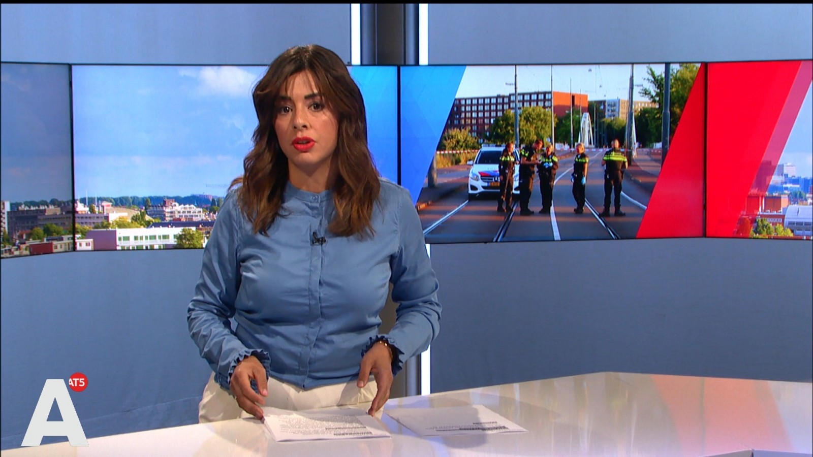 Voor de laatste keer het AT5 Nieuws met presentator Spreekbuis.nl